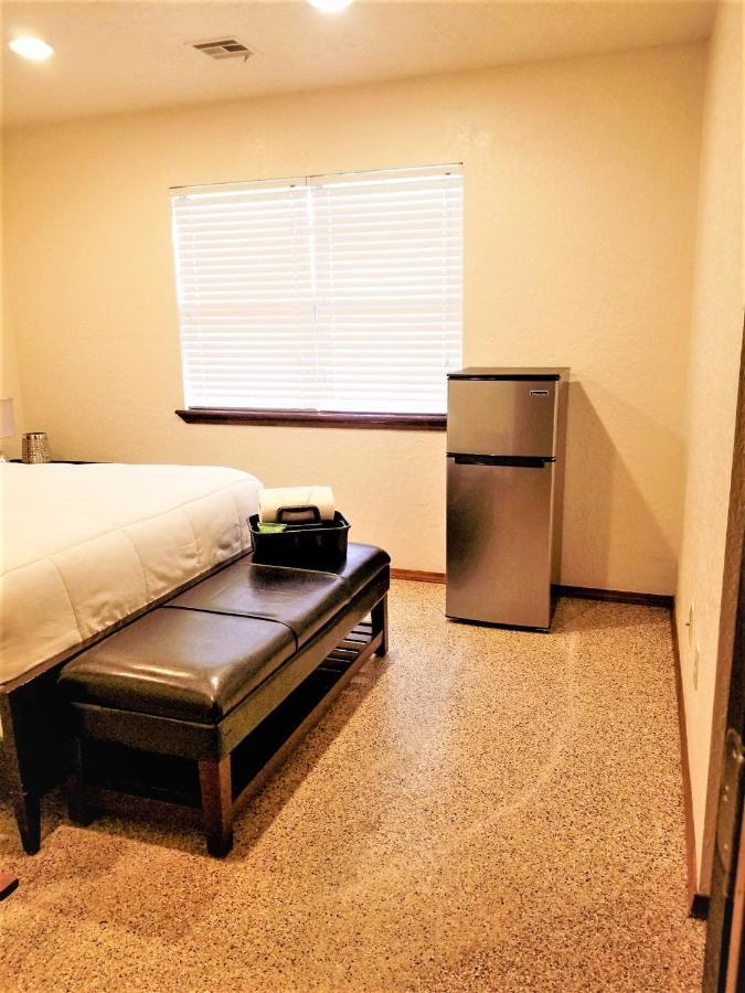 Near To Ouhsc Hospitals-Garage Studio أوكلاهوما سيتي المظهر الخارجي الصورة